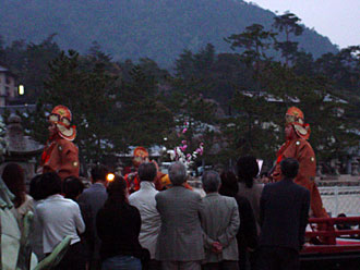 宮島厳島神社の「桃花祭」2