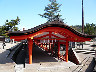 宮島の厳島神社神殿10