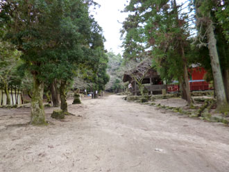 宮島にある「大元神社」の参道