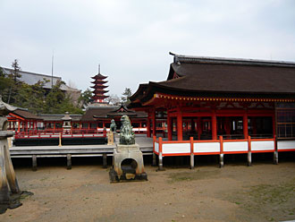 宮島の厳島神社神殿14